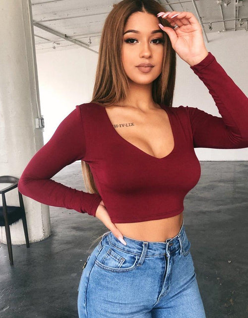 Load image into Gallery viewer, Women&#39;s Sexy Basic Scoop Neck Long Sleeve Slim Solid Color Crop Top
